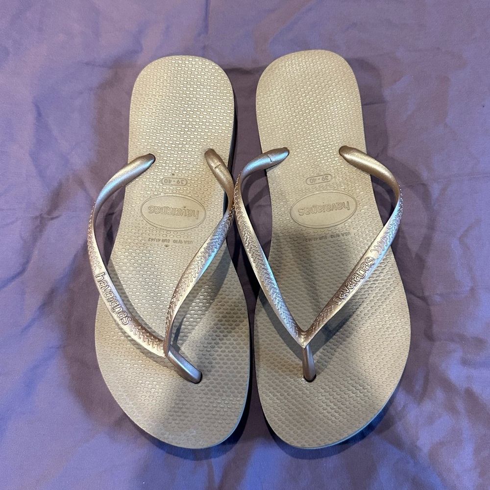 Havaianas Women's Gold Flatform Flip Flops/Thongs - Worn Once!